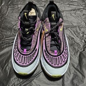 Nike Cosmic Unity 3